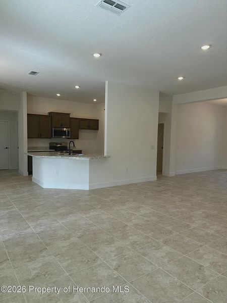 Spacious, unfurnished interior of a new home in Spring Hill, Spring Hill (Image 5). Spacious, unfurnished interior of a new home in Spring Hill, Spring Hill (Image 5).