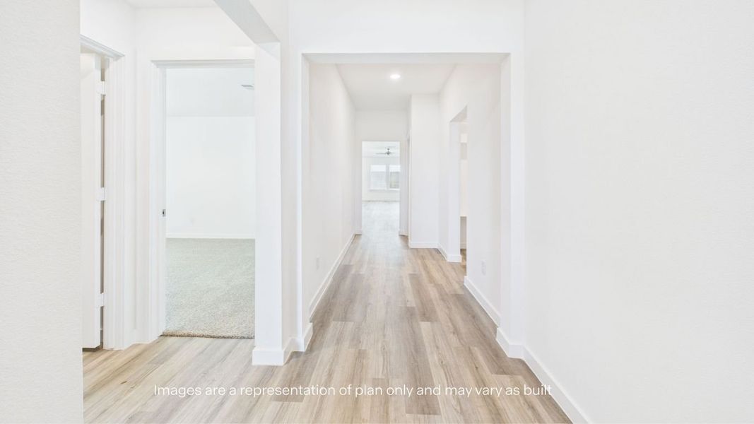 Spacious, unfurnished interior of a new home in Westmont, Lubbock (Image 10). Spacious, unfurnished interior of a new home in Westmont, Lubbock (Image 10).
