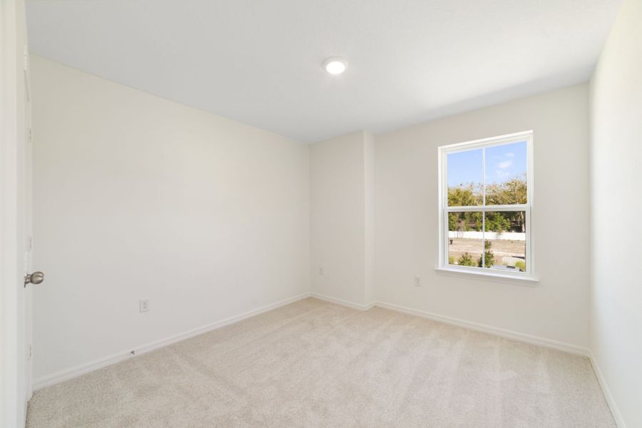 Spacious, unfurnished interior of a new home in Aulin Square, Oviedo (Image 29).