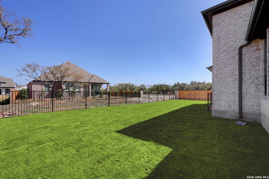 Exterior details and patio area of a home in La Cima, San Marcos (Image 23).