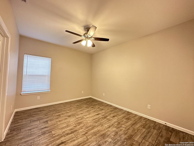 Spacious, unfurnished interior of a new home in , Edinburg (Image 19).