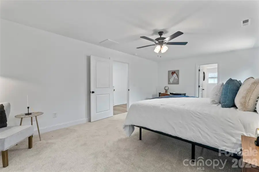 Furnished interior view inside a new home in , Harrisburg (Image 10).