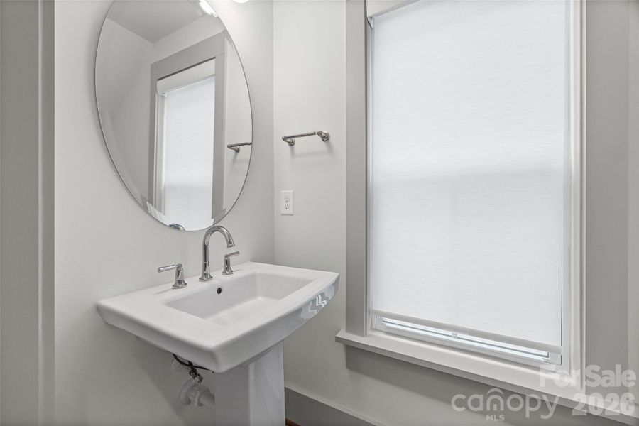 Image 29 of a home in .