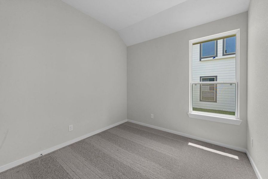 Spacious, unfurnished interior of a new home in Lexington Heights, Willis (Image 15).