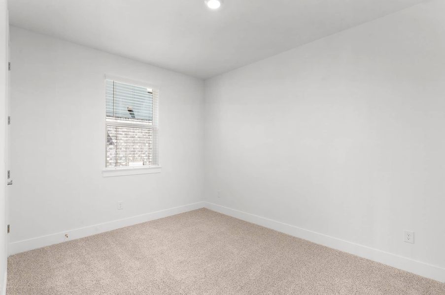 Spacious, unfurnished interior of a new home in University Heights, Round Rock (Image 22).