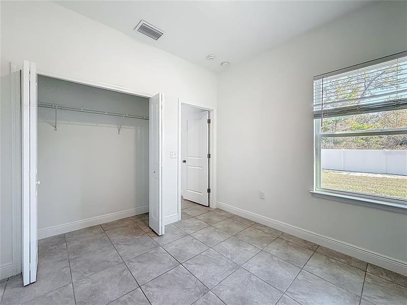 Spacious, unfurnished interior of a new home in , Ocala (Image 24).