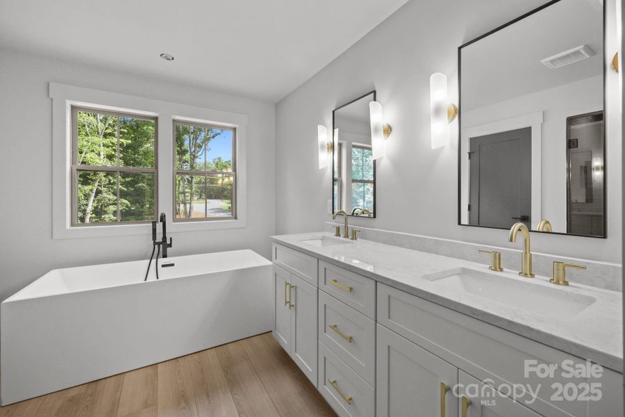 Furnished interior view inside a new home in , Richfield (Image 15).