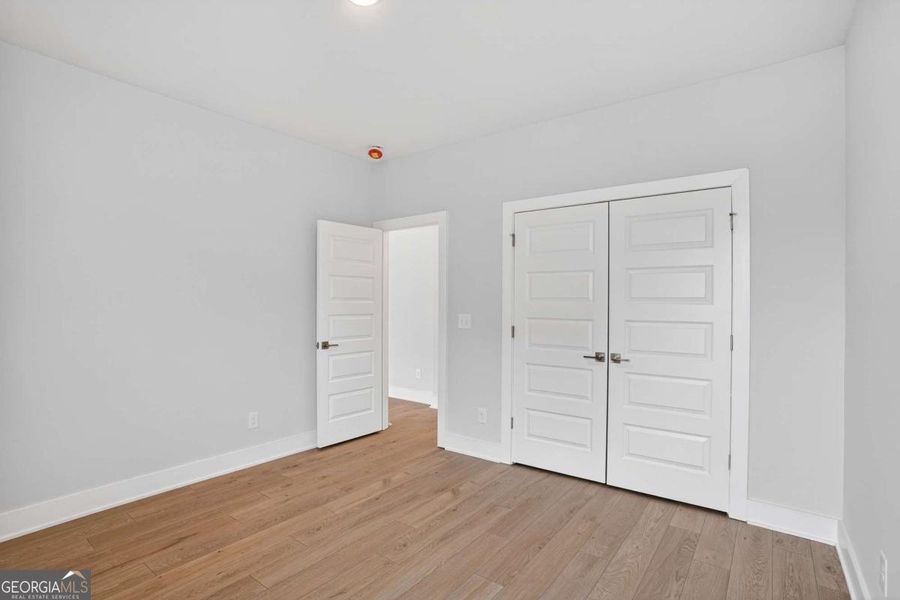 Spacious, unfurnished interior of a new home in The Fairways at Mirror Lake, Villa Rica (Image 54). Spacious, unfurnished interior of a new home in The Fairways at Mirror Lake, Villa Rica (Image 54).