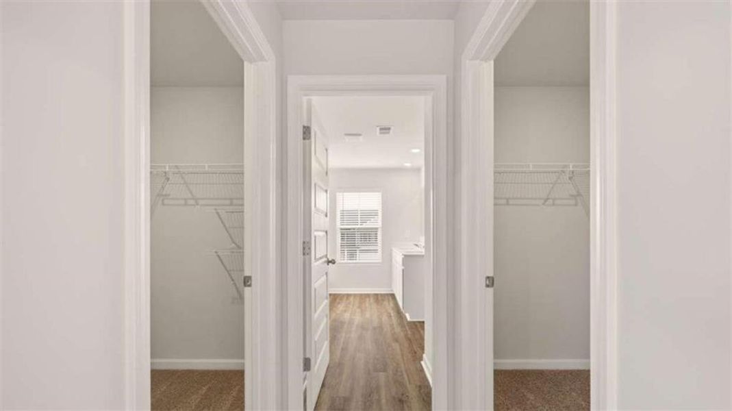 Spacious, unfurnished interior of a new home in Bridle Creek, Locust Grove (Image 28).