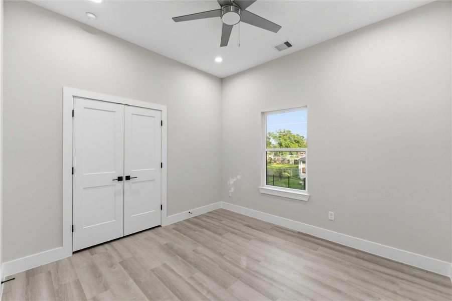Spacious, unfurnished interior of a new home in , Houston (Image 20).