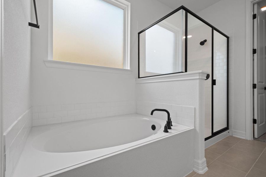 Note: Sample product photo. Actual exterior and interior selections may vary by homesite. Photo may be virtually staged