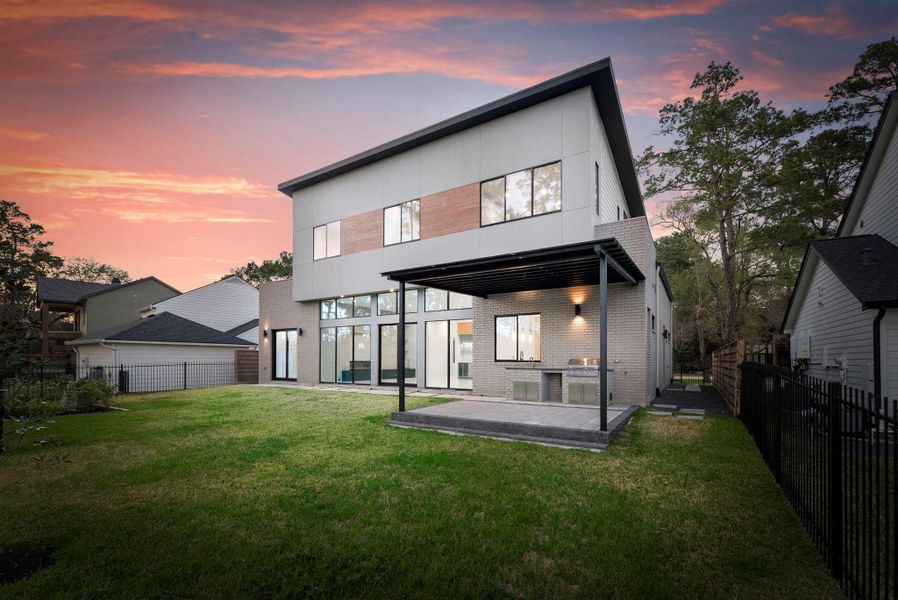 Exterior details and patio area of a home in , The Woodlands (Image 4).