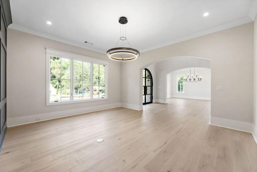 Spacious, unfurnished interior of a new home in , Alpharetta (Image 18).