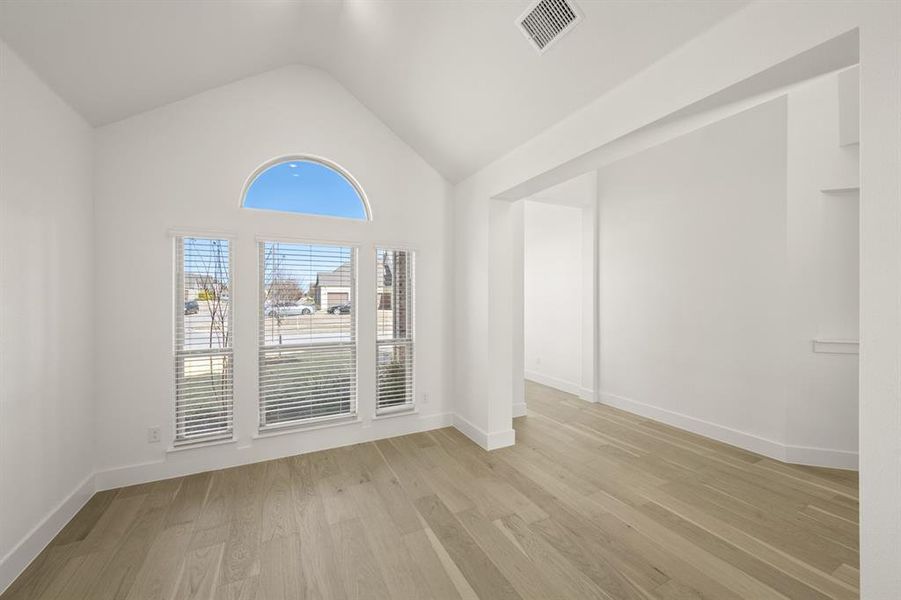 402 Crestview- Flex Space-2