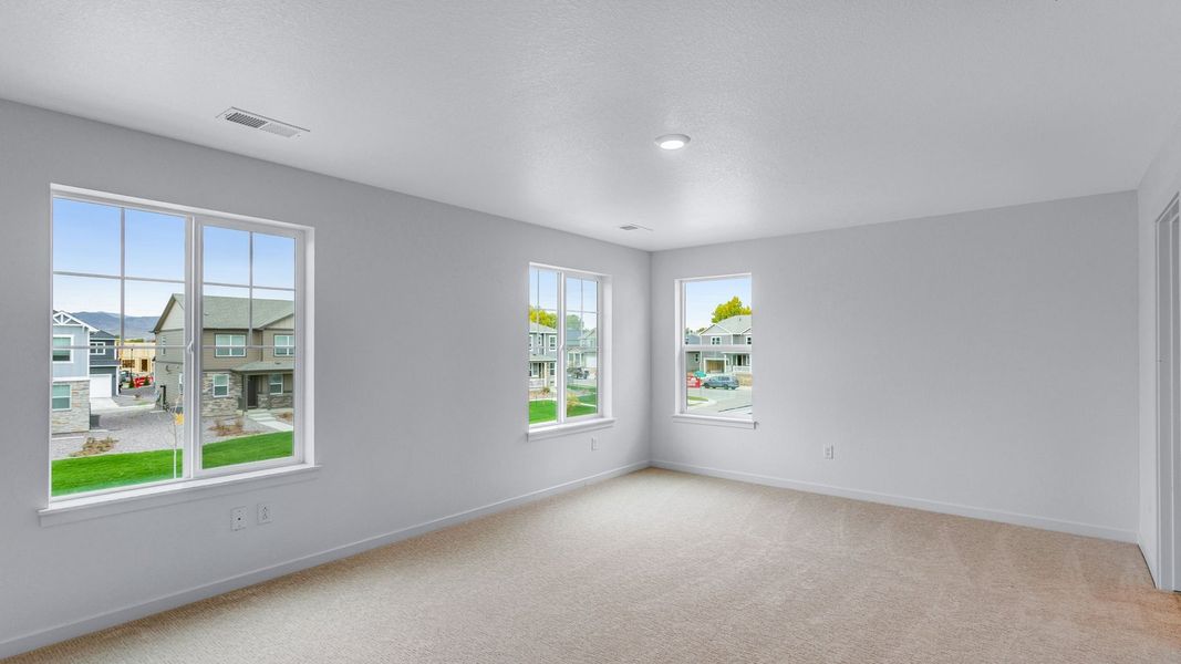 Spacious, unfurnished interior of a new home in Hansen Farm, Fort Collins (Image 18).
