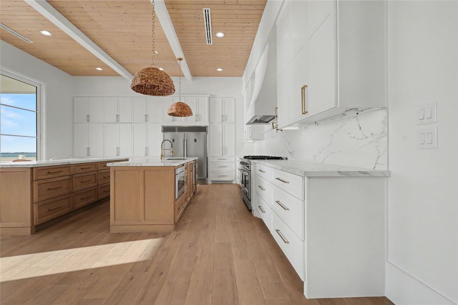 Furnished interior view inside a new home in , Galveston (Image 15).