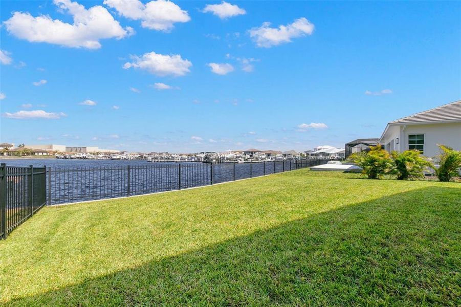 Exterior details and patio area of a home in , Palmetto (Image 2).