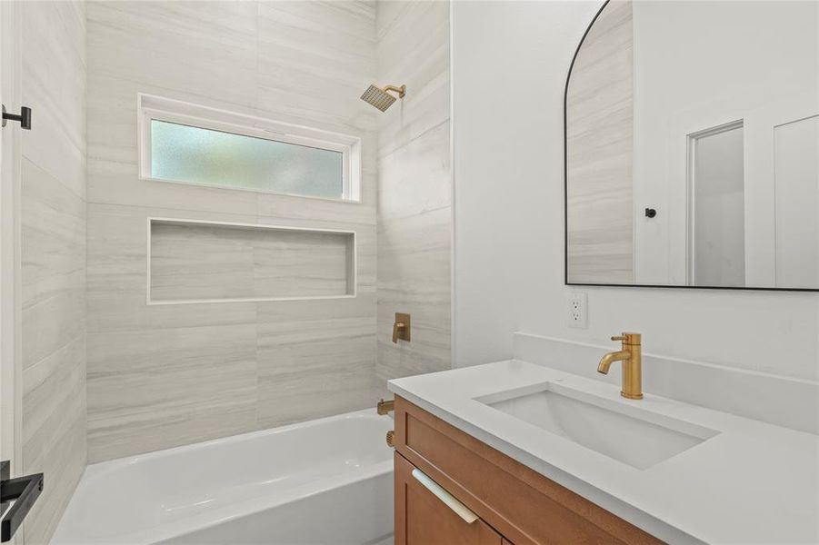 Full bath with bathtub / shower combination and vanity