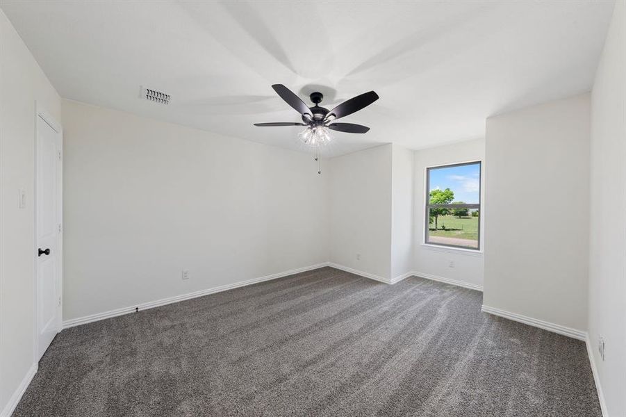 PIC IS NOT OF ACTUAL HOME. PICS TO SHOW STYLE ONLY