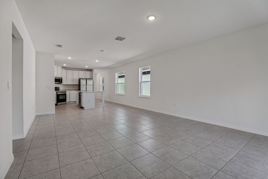 Representative unfurnished interior of a home built from the Vista by Maronda Homes in Heritage Station, Punta Gorda (Image 14).