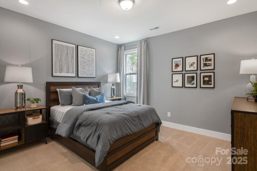 Digital Image Similar