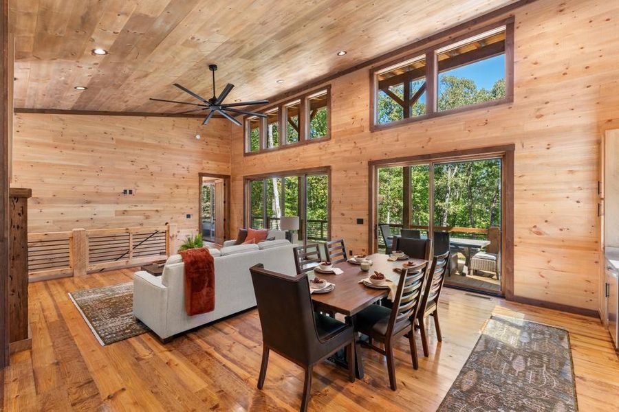 Community amenities in , Blue Ridge (Image 37).