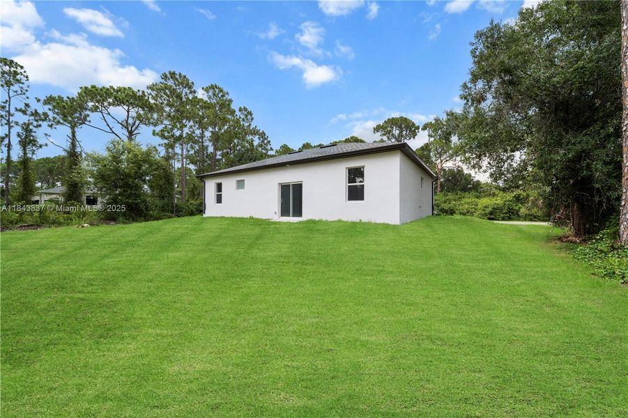 Furnished interior view inside a new home in , Lehigh Acres (Image 14).