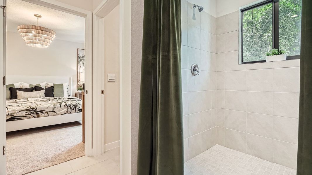 Representative furnished interior of a home built from the Jade by D.R. Horton in Ashwood Cove, Lake Worth (Image 22). Representative furnished interior of a home built from the Jade by D.R. Horton in Ashwood Cove, Lake Worth (Image 22).