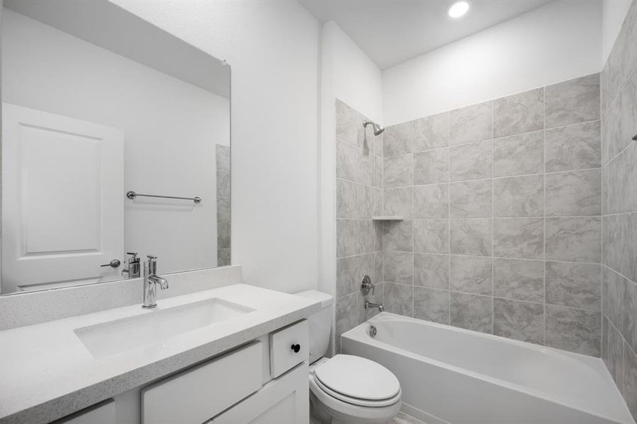 Furnished interior view inside a new home in North Sky Celina, Celina (Image 8). Furnished interior view inside a new home in North Sky Celina, Celina (Image 8).