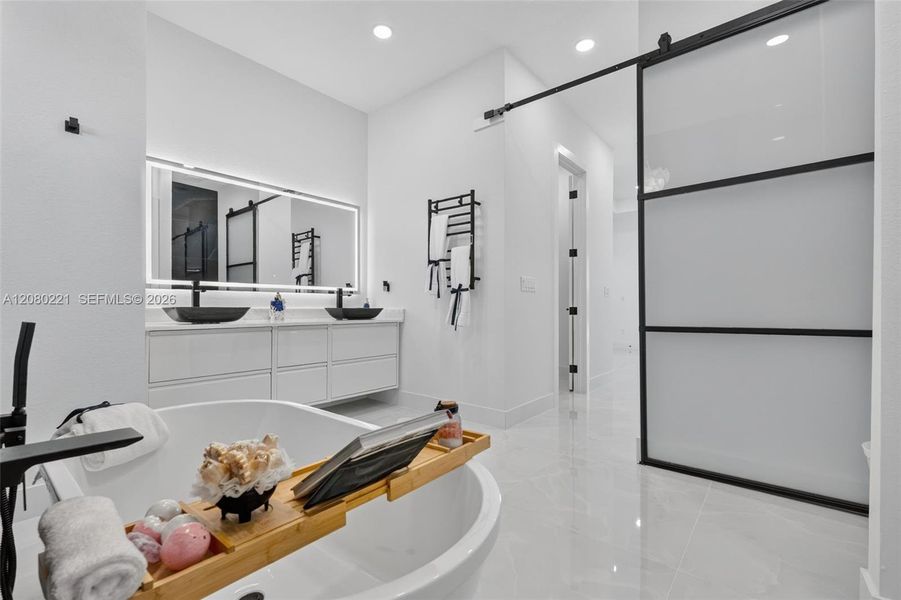 Furnished interior view inside a new home in , Cape Coral (Image 57).