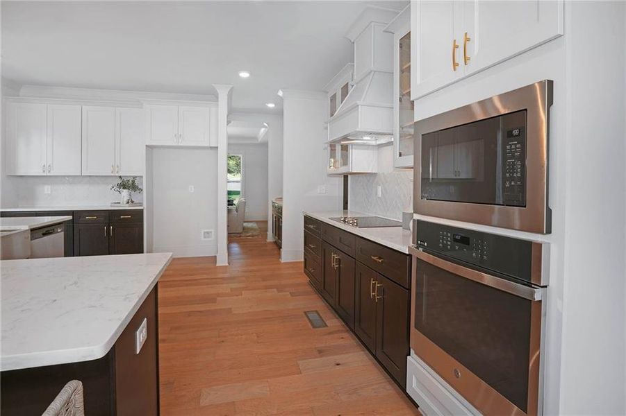 Furnished interior view inside a new home in Steeplechase, Hoschton (Image 4).