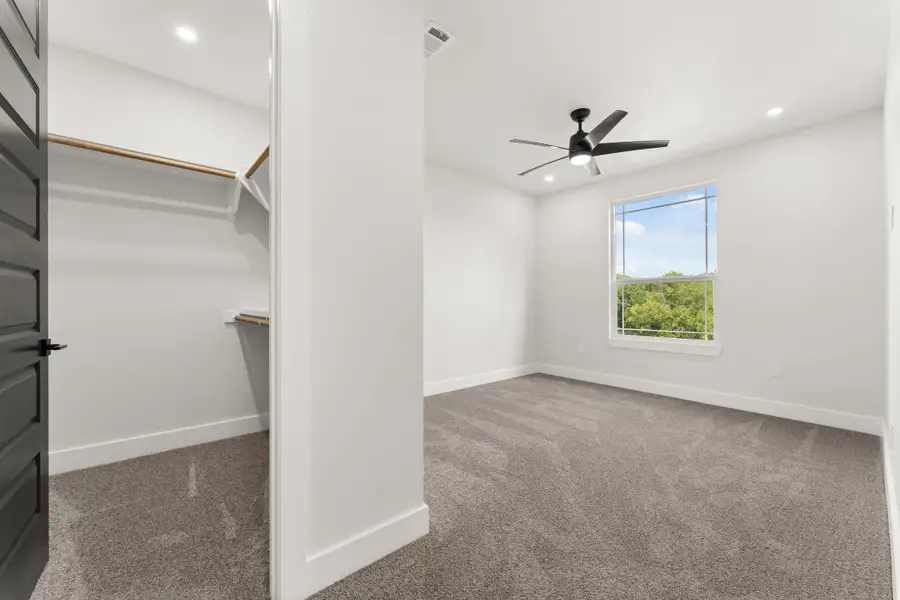 Spacious, unfurnished interior of a new home in , Leander (Image 24).