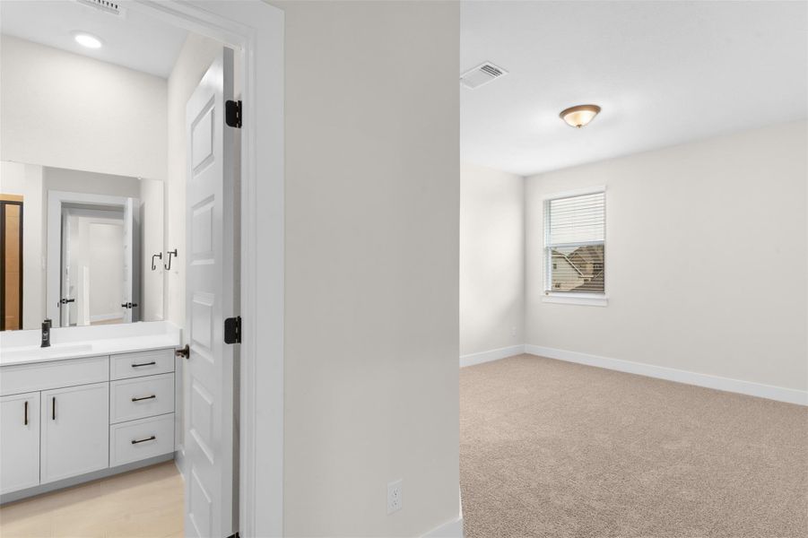REPRESENTATIVE OF FLOOR PLAN ONLY REPRESENTATIVE OF FLOOR PLAN ONLY