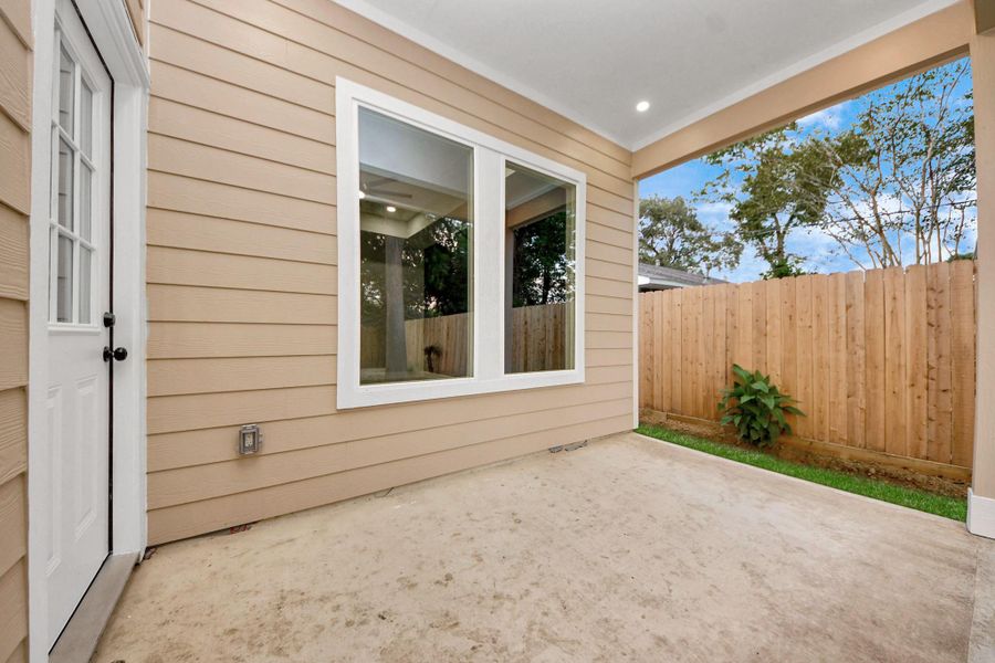 Exterior details and patio area of a home in , La Porte (Image 4).