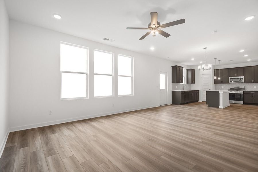 Spacious, unfurnished interior of a new home in Calista Farms, White House (Image 40).