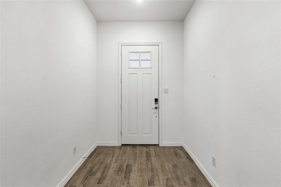 Spacious, unfurnished interior of a new home in Bridgewater, Princeton (Image 25).