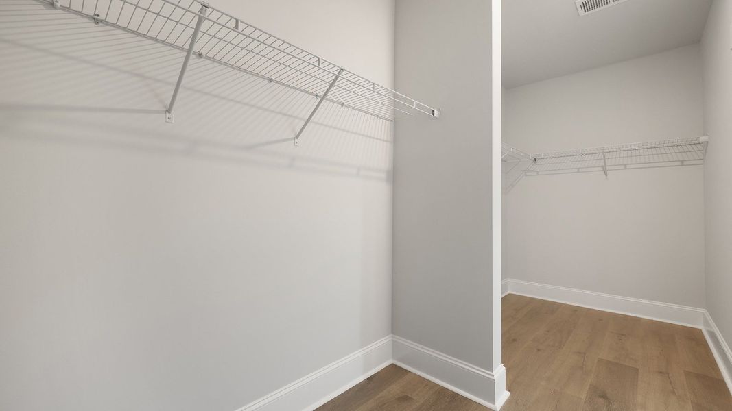 Spacious, unfurnished interior of a new home in Livingston Woods, Irmo (Image 25).