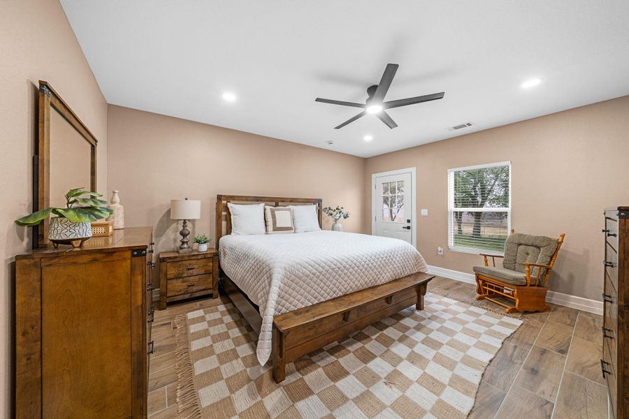 Indoor-Outdoor Flow: Features its own private entrance, offering direct access to the property's exterior.