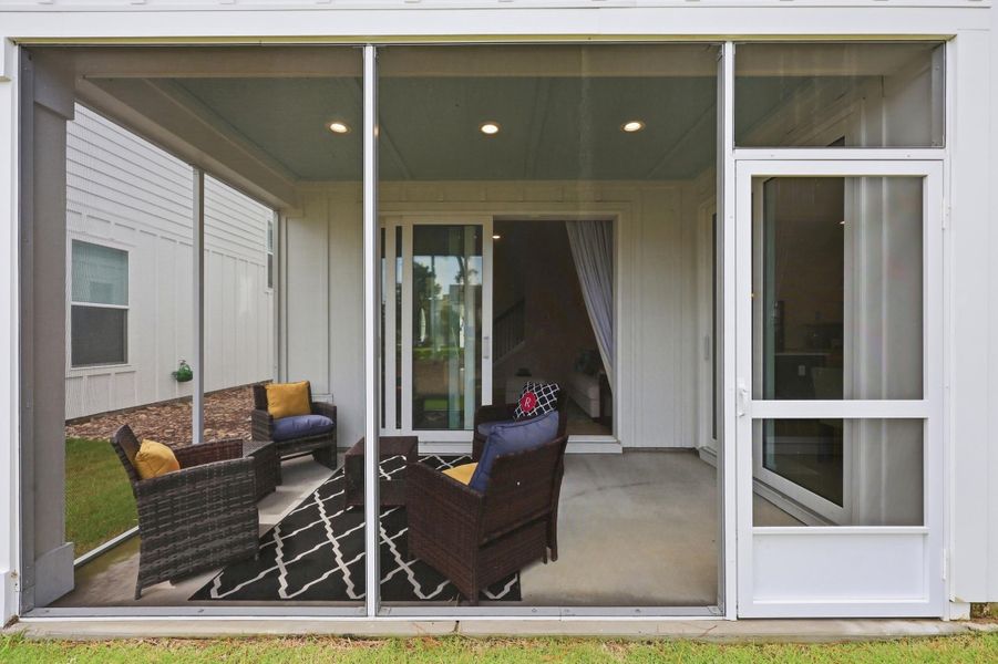 Exterior details and patio area of a home in , North Myrtle Beach (Image 4). Exterior details and patio area of a home in , North Myrtle Beach (Image 4).