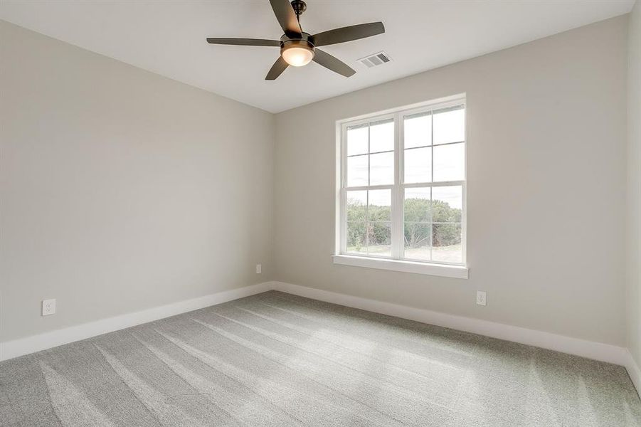 Spacious, unfurnished interior of a new home in , Granbury (Image 33).