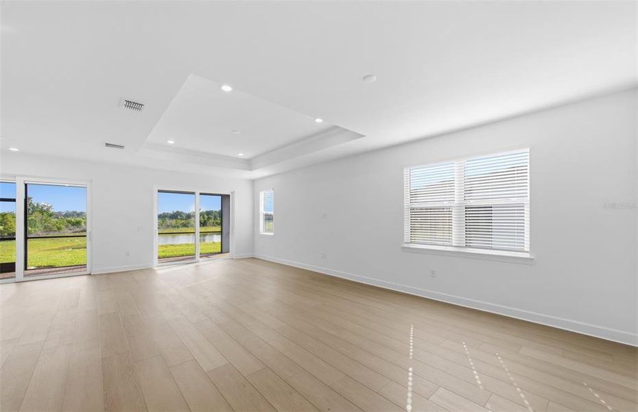 Spacious, unfurnished interior of a new home in Reagan Landing, Bradenton (Image 16).