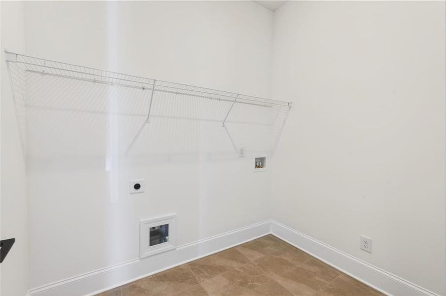 Spacious, unfurnished interior of a new home in The Reserve at Bells Ferry, Kennesaw (Image 19).