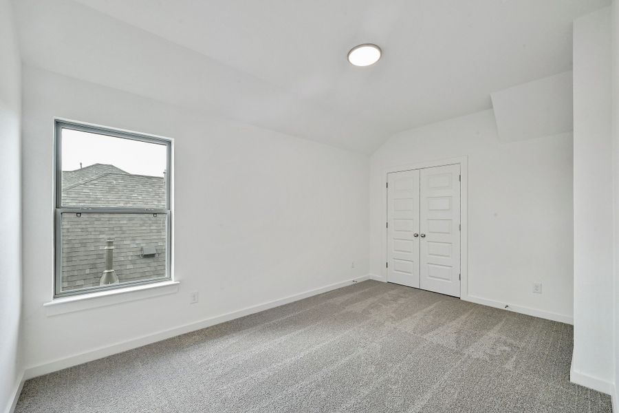 Spacious, unfurnished interior of a new home in Prairie Winds, Hutto (Image 34).