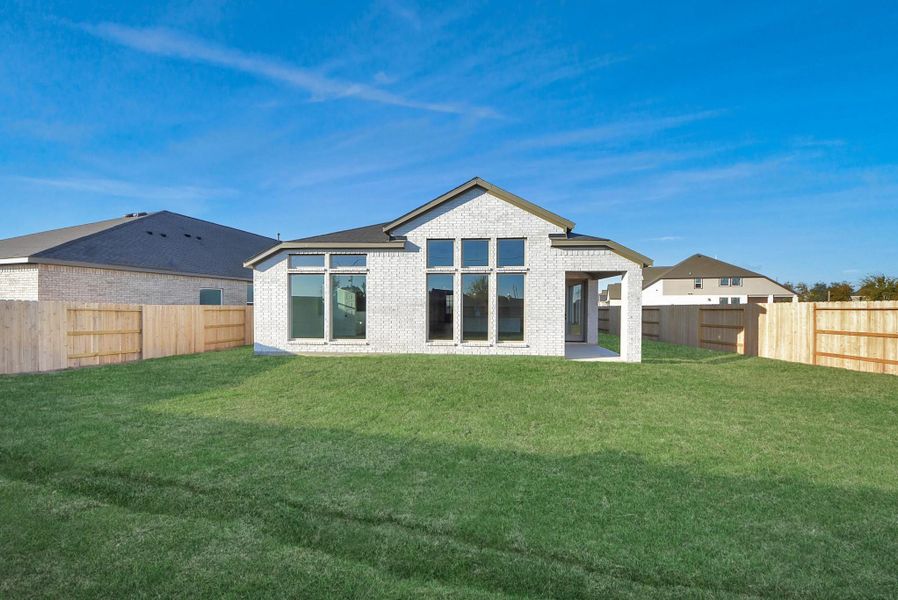 Exterior details and patio area of a home in Elyson, Katy (Image 15).