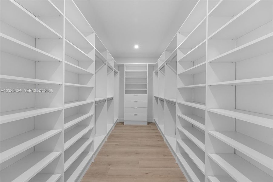 Spacious, unfurnished interior of a new home in , Miami (Image 51).