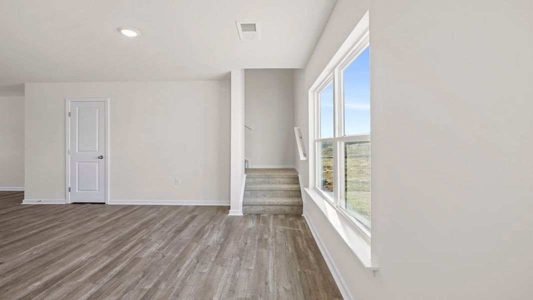 Spacious, unfurnished interior of a new home in Baxter Village, Boiling Springs (Image 23).
