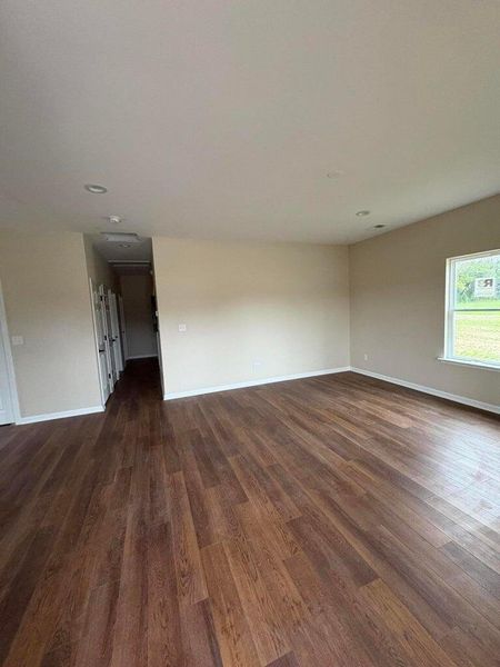 Spacious, unfurnished interior of a new home in , Santee (Image 6).