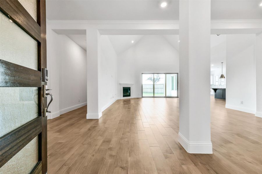 Spacious, unfurnished interior of a new home in , Manvel (Image 37).