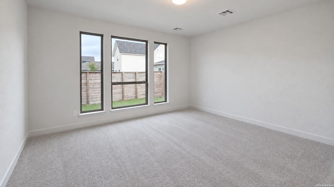 Spacious, unfurnished interior of a new home in Solms Landing, New Braunfels (Image 19).