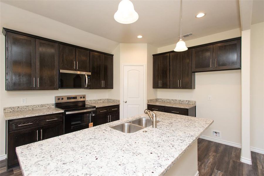 Furnished interior view inside a new home in , Gun Barrel City (Image 7).